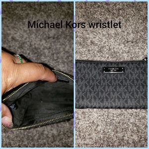 Michael Kors wristlet